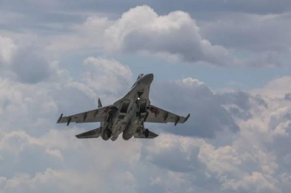 Описание и характеристики истребителя Су-35 СМ, история и применение